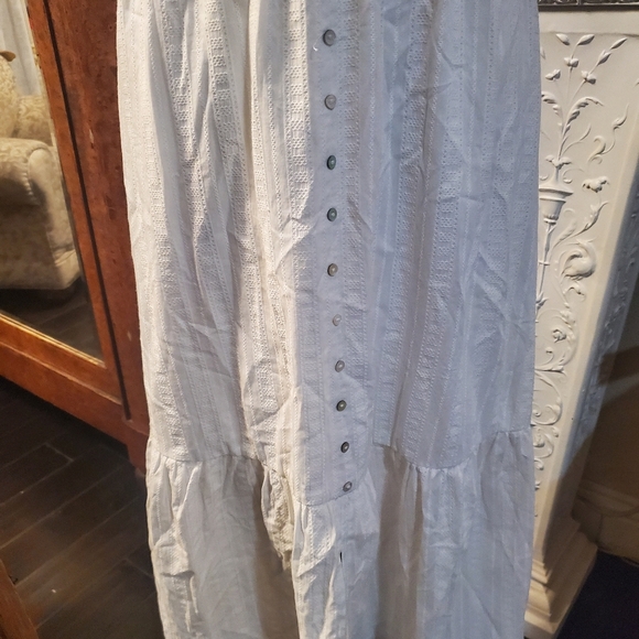 💥Betsey Johnson white textured midi dress - Picture 8 of 11